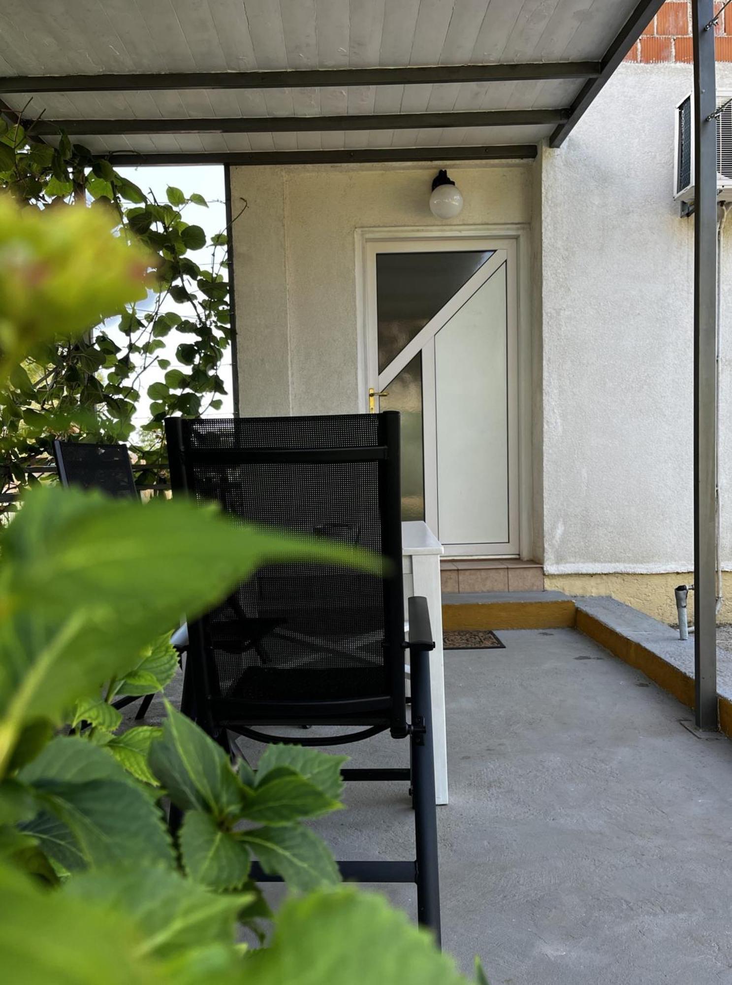 Apartments And Room Markovic Rovinjsko Selo Exterior foto